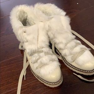 Lace up fur boots
